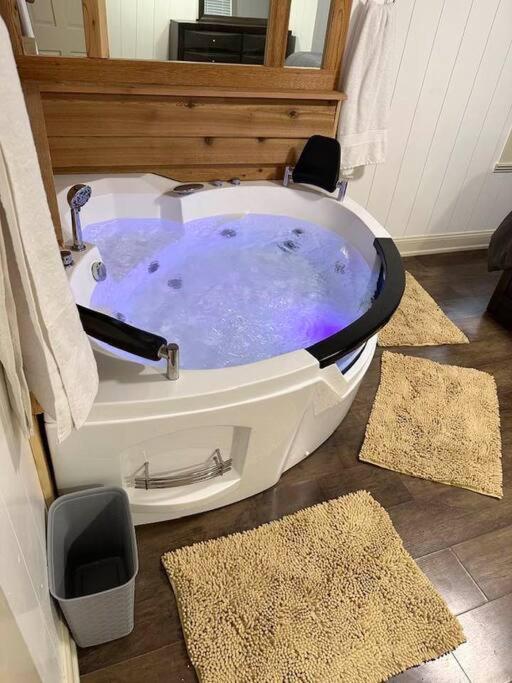 Hot Tub 5 Beds Apartment Moorhead Ngoại thất bức ảnh